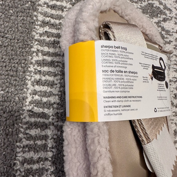 Lolë Unisex Belt Bag - Picture 2 of 2